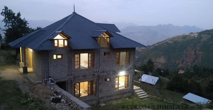Loghouse At Khajjiar Lake エクステリア 写真