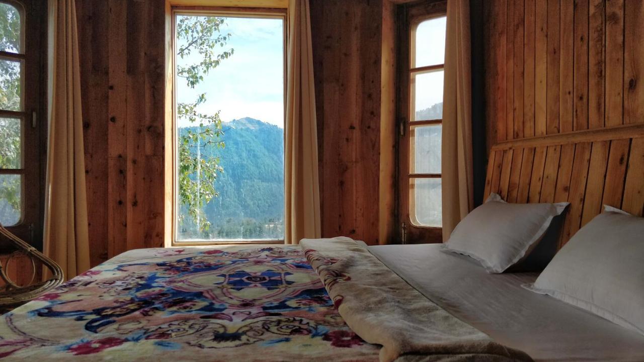 Loghouse At Khajjiar Lake エクステリア 写真